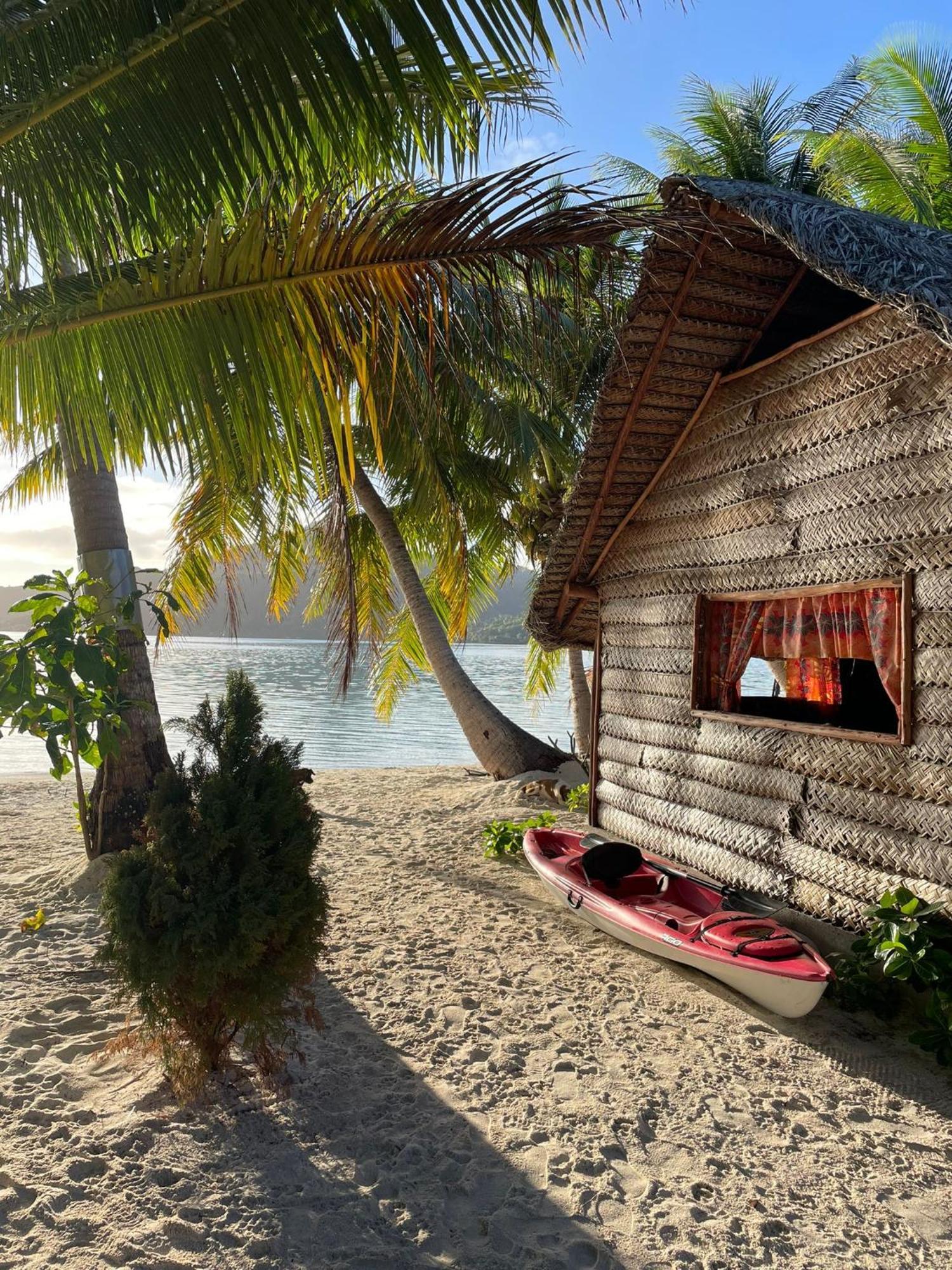 Poemanahere Island Camping A Maupiti Te-Fare-Arii Экстерьер фото